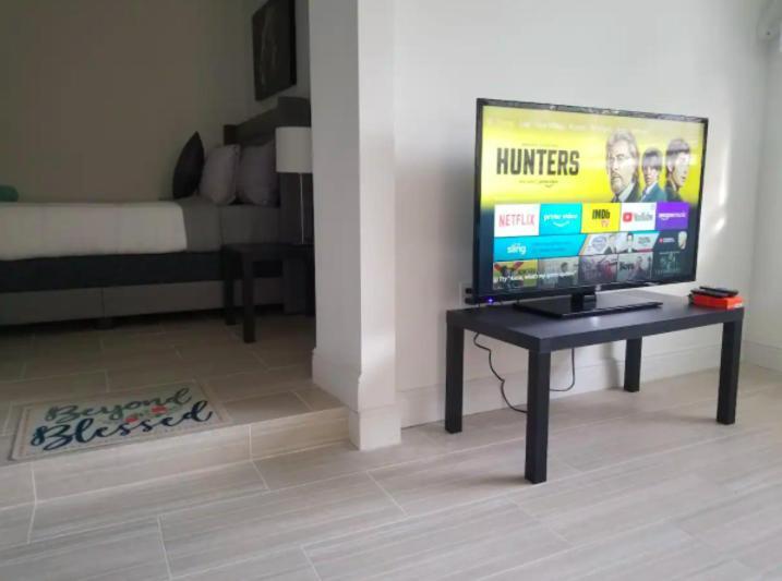 Cozy Private Apts In Hollywood By Hard Rock Casino! Экстерьер фото